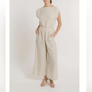 SOLD! NWT Laude the Label- Everyday Crop pants in Natural Linen, Size Medium